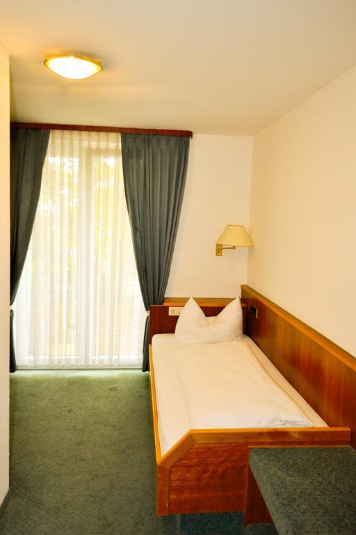 Kuner Weitzel Landgasthof Frohe Einkehr Gbr Merzhausen Habitación foto