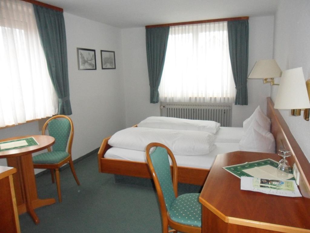 Kuner Weitzel Landgasthof Frohe Einkehr Gbr Merzhausen Habitación foto